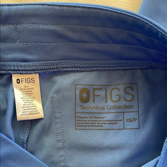 Figs Blue Jogger Style Scrubs for all day Comfort - Picture 4 of 6